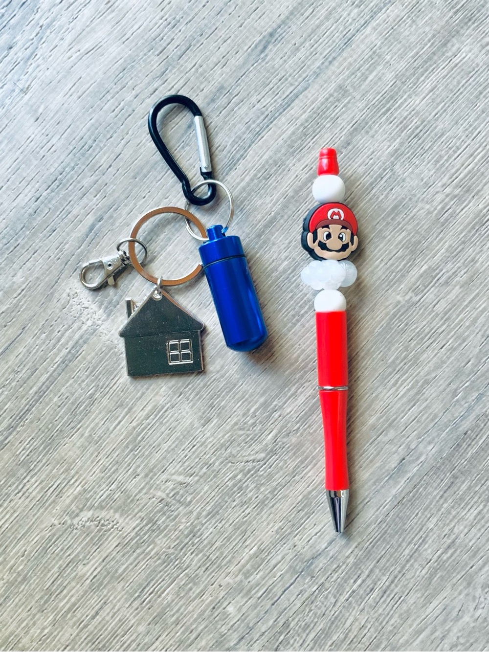 New☀️ Homemade Crafted Mario Beaded Pen w/ Keychain OS